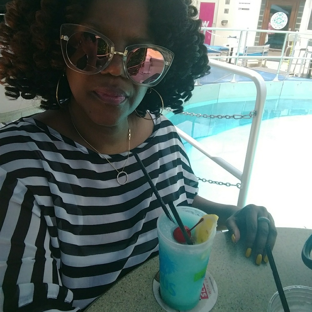 Meet your Posher, Pamela